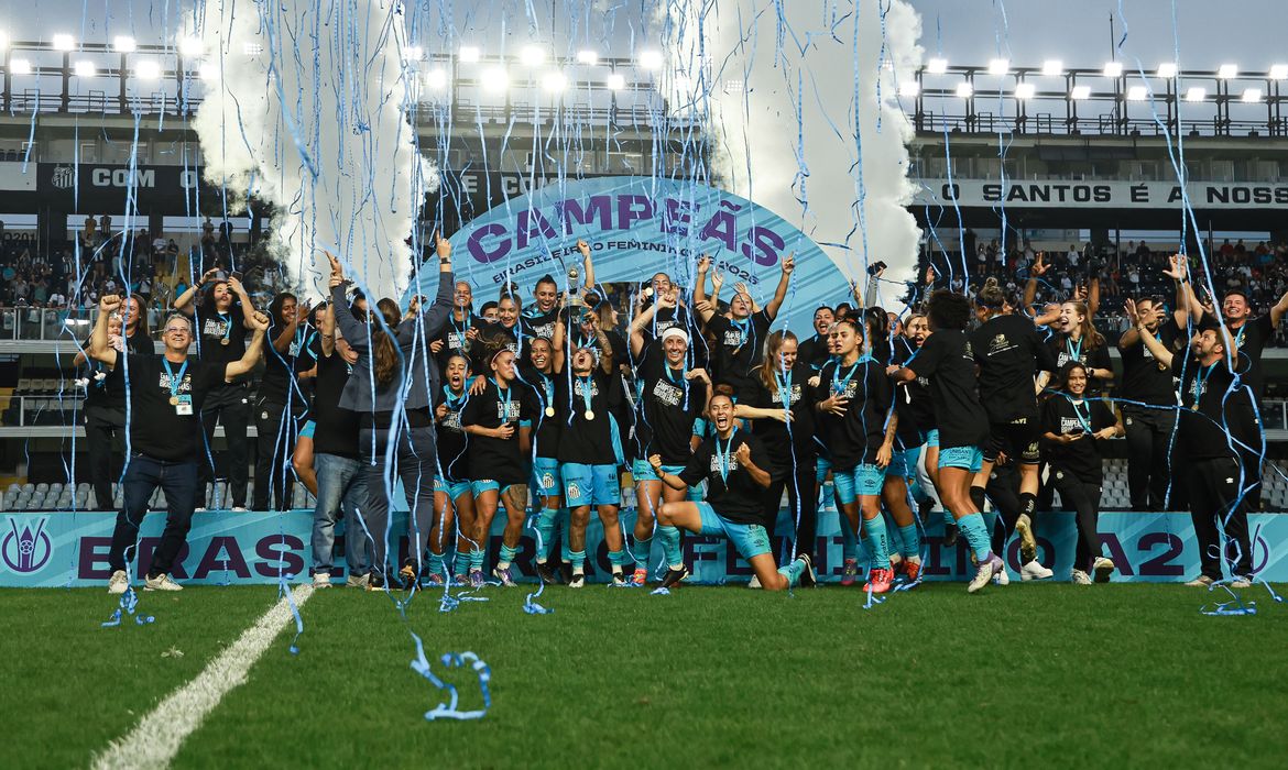 Santos busca empate com Botafogo e conquista Brasileirão Feminino A2