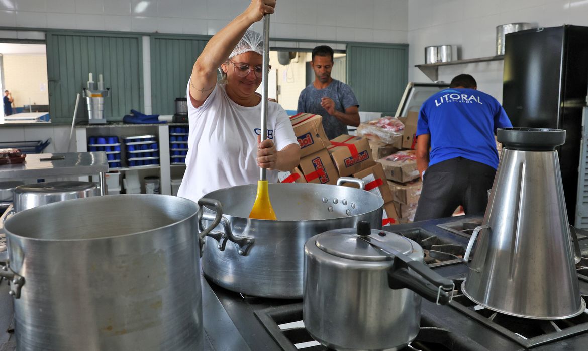 Sem reajustes regulares, PNAE perde poder de compra