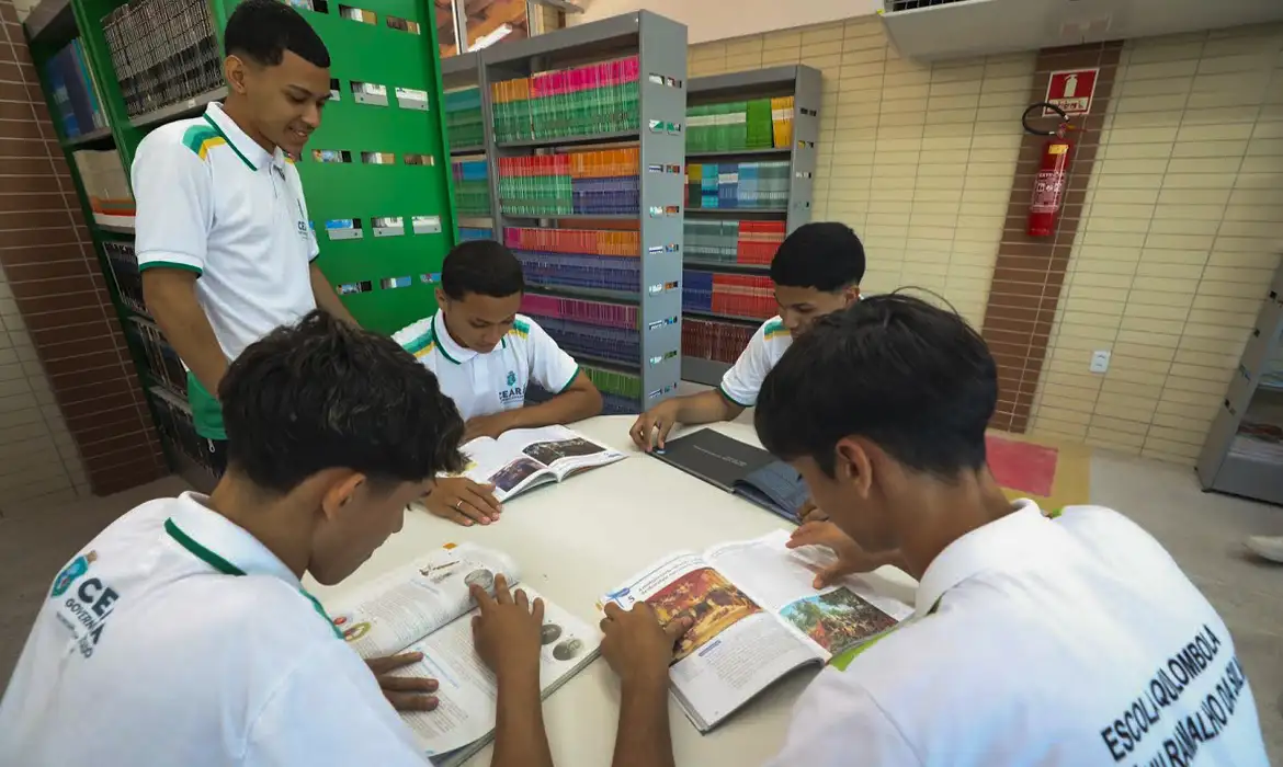 Menos de 40% dos alunos valorizam professor, revela pesquisa