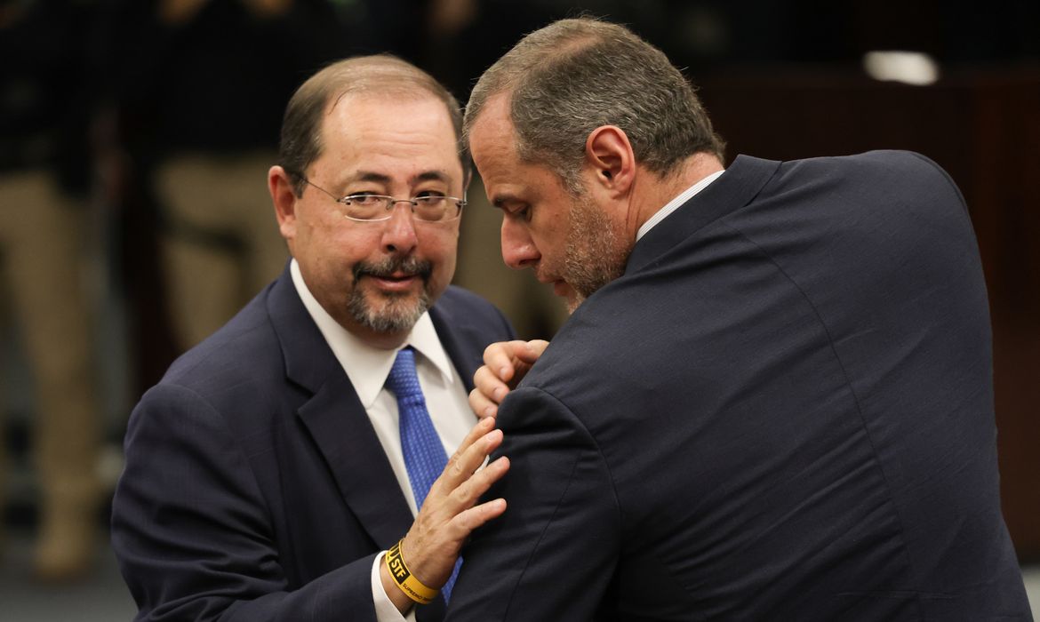 Advogado de Bolsonaro diz que Fux acolheu tese da defesa