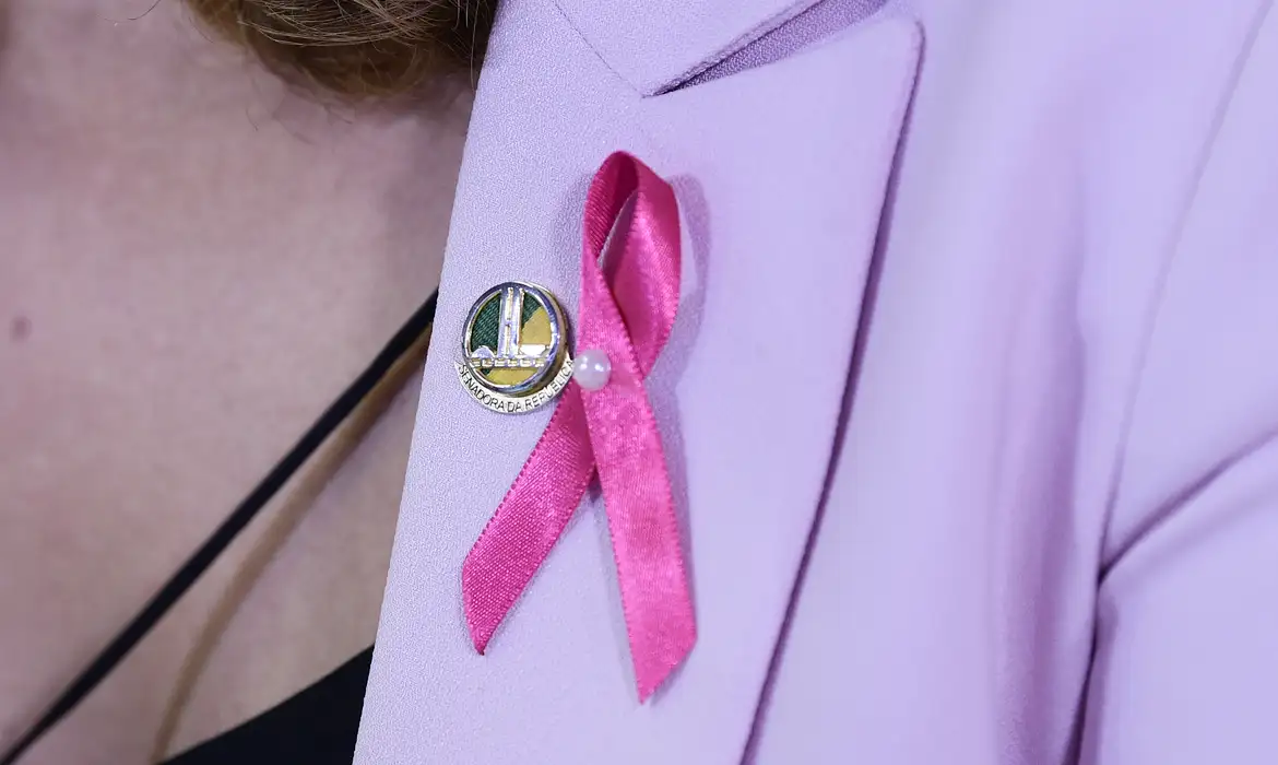 Hoje é Dia destaca Outubro Rosa, dia dos idosos e proteção aos animais