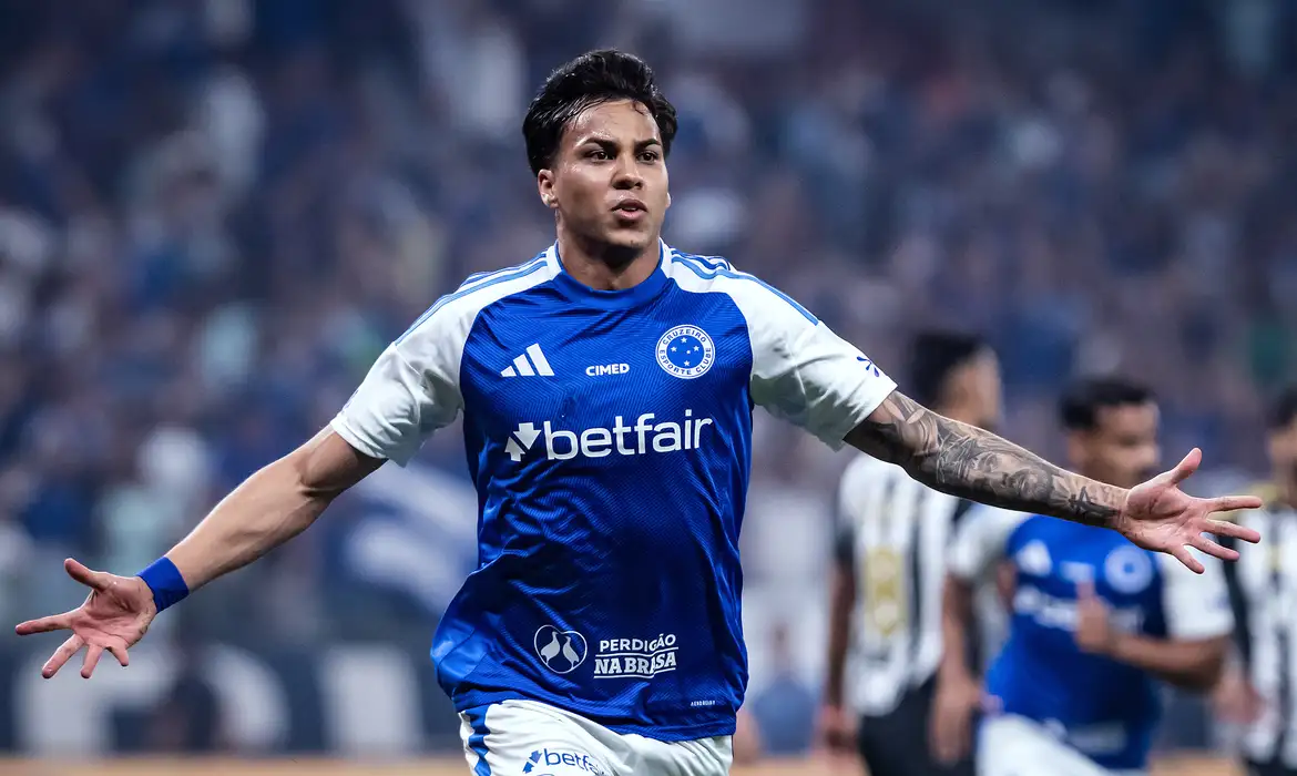 Kaio Jorge brilha e Cruzeiro derrota Atlético-MG na Copa do Brasil