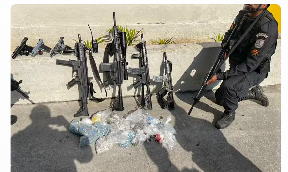 PM apreendeu 500 fuzis este ano em ações contra o crime organizado