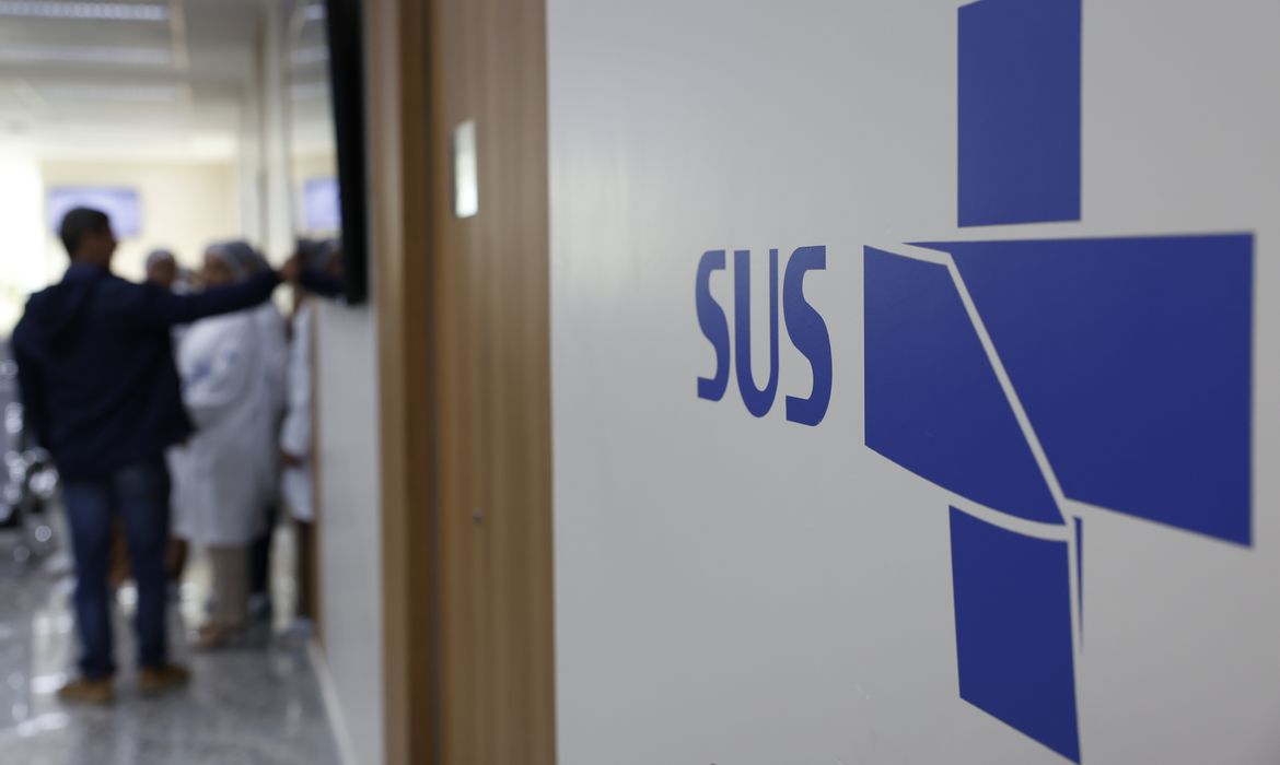 Câmara aprova MP que cria programa Agora Tem Especialistas