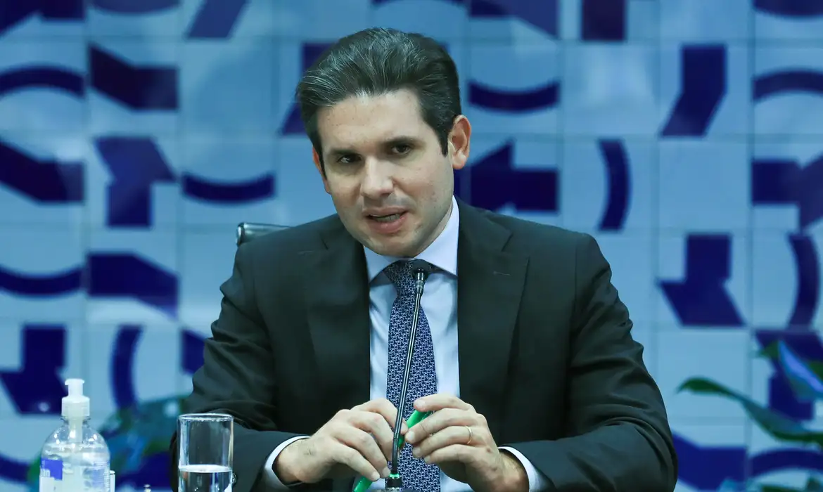 Câmara pauta MP da tarifa de energia gratuita para 18 milhões