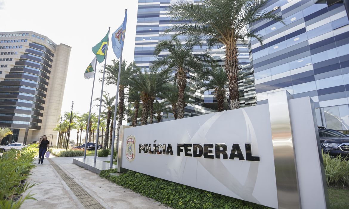 PF vai investigar origem do metanol que provocou intoxicações em SP