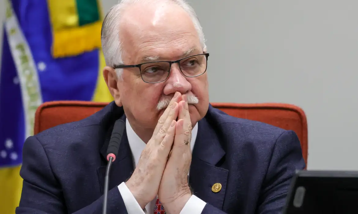 Filha de Fachin é alvo de agressões em universidade no Paraná