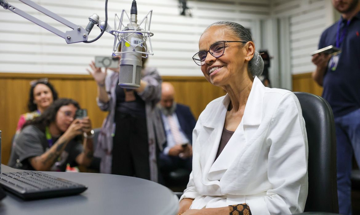 Rádio Nacional da Amazônia celebra 48 anos no ar