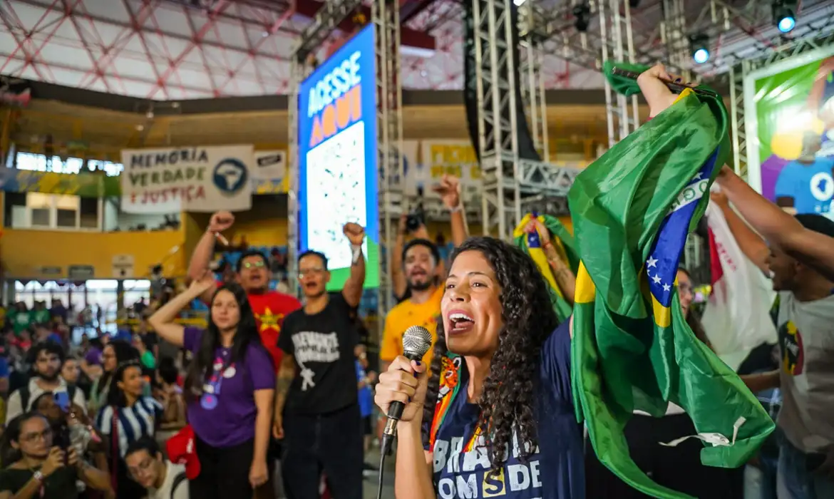 Gerar sentido de soberania requer políticas públicas, dizem estudiosos
