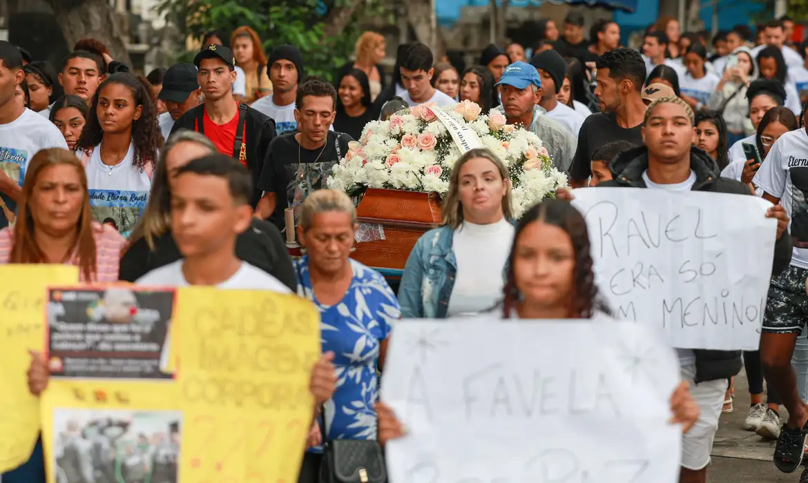 Fundo Brasil doa recursos para famílias das vítimas da operação no Rio