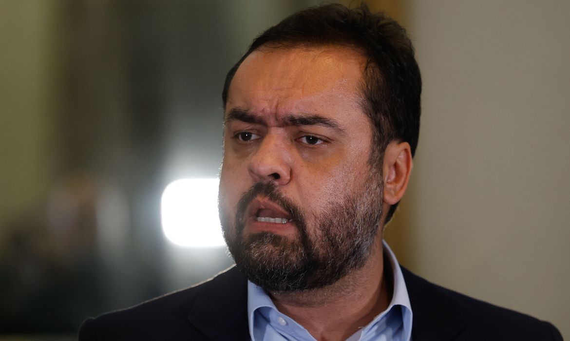 Castro: operação foi “sucesso” e policiais mortos foram únicas vítimas