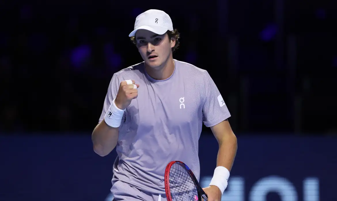 João Fonseca e Luísa Stefani se classificam para finais neste domingo