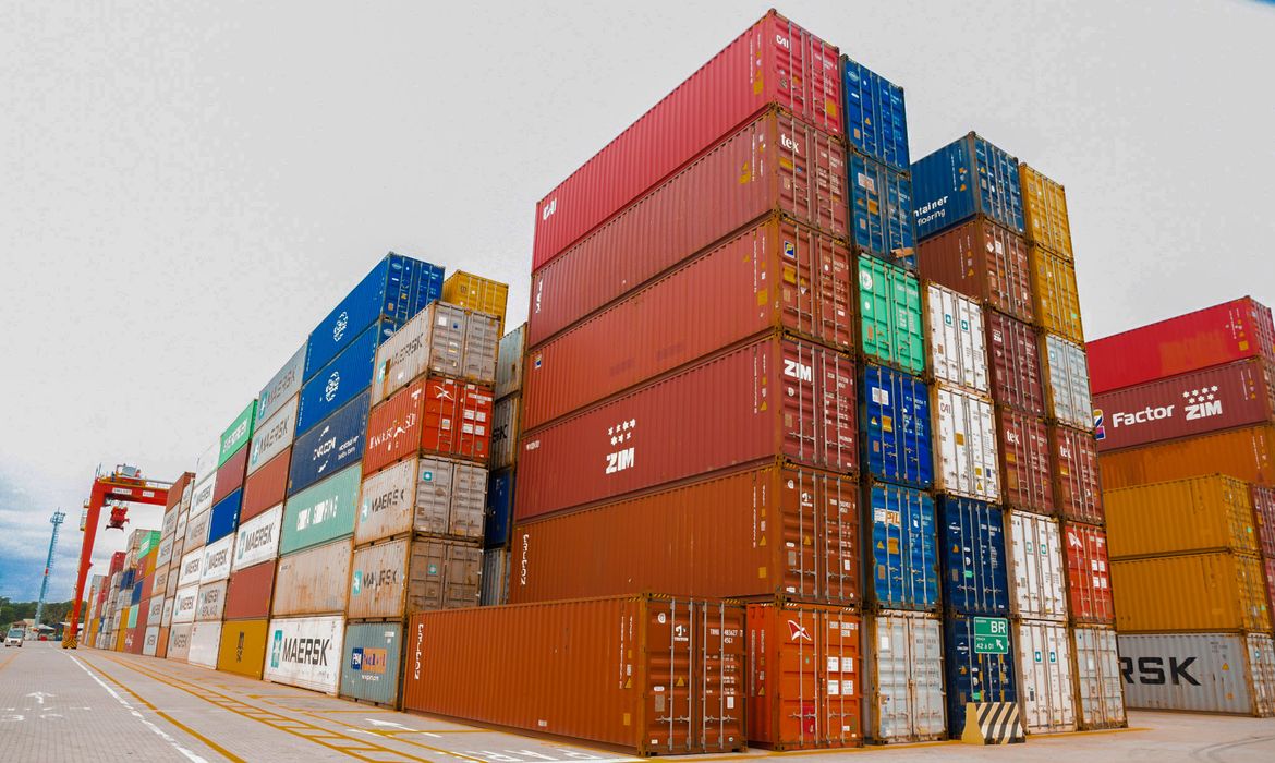 Pequenos negócios podem pedir devolução de tributos sobre exportações