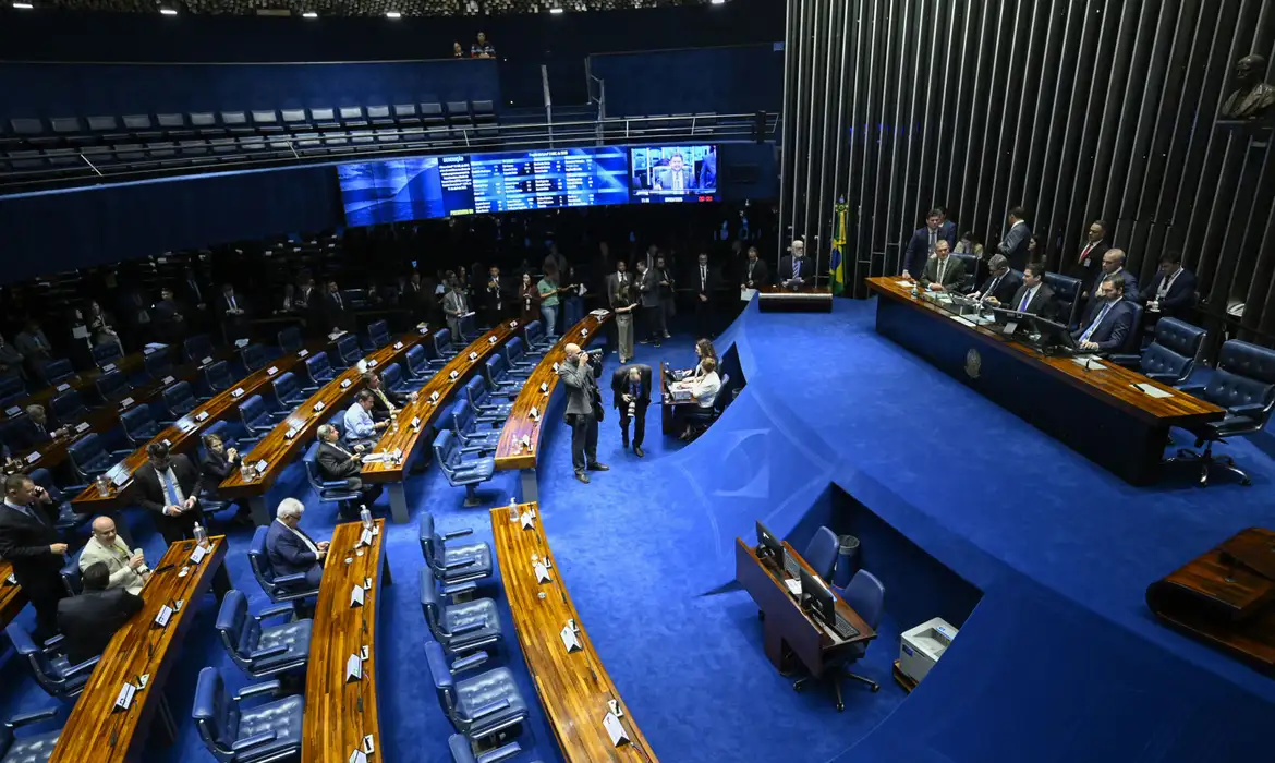 Senado aprova liberar de metas fiscais projetos estratégicos de defesa