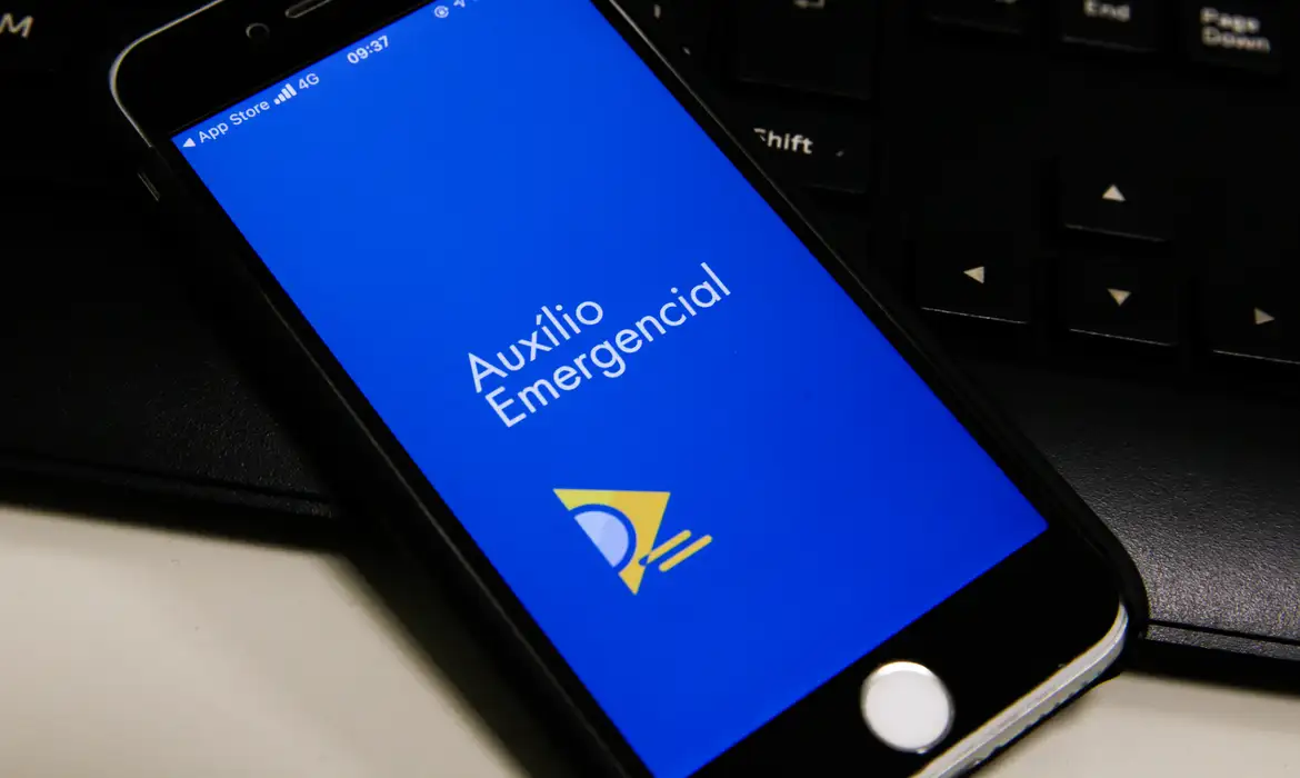 Auxílio emergencial: 177 mil famílias devem devolver valores indevidos