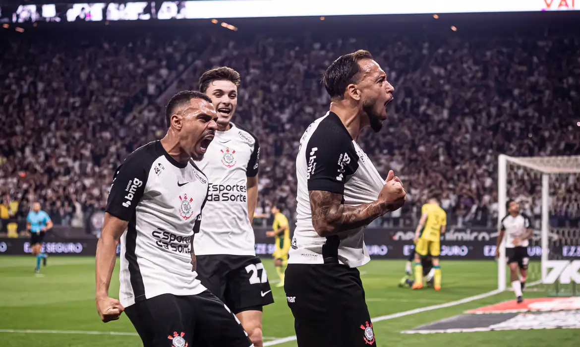 Corinthians volta a vencer em casa pelo Brasileirão após sete rodadas