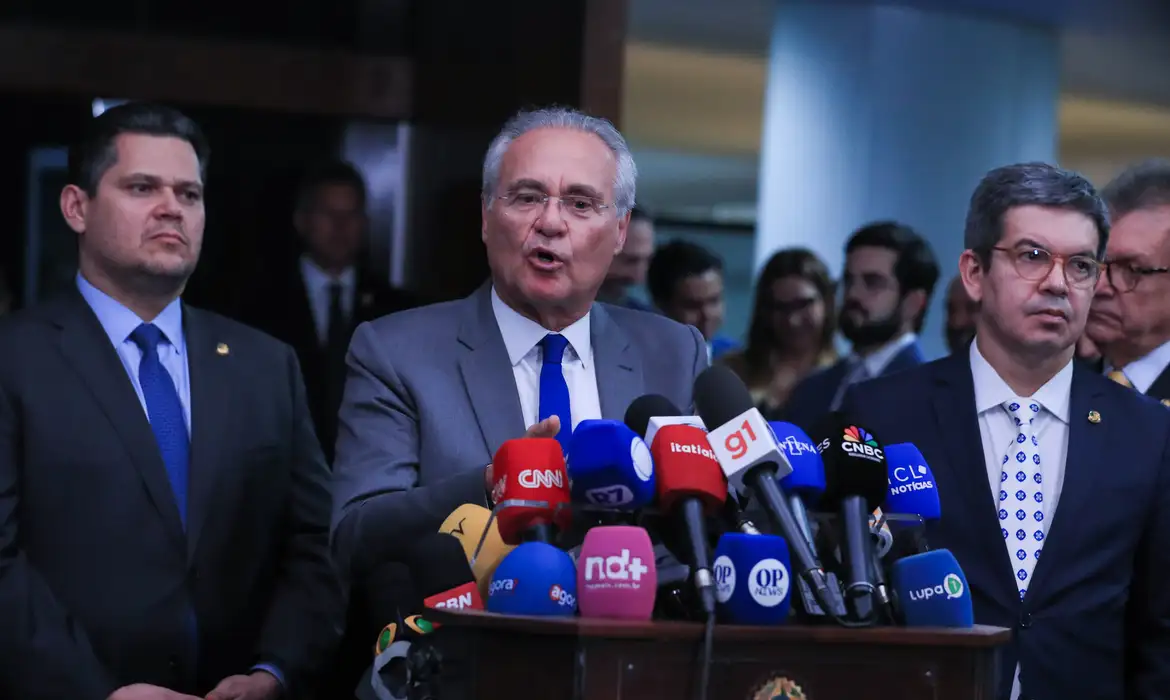 Renan Calheiros será relator do projeto de isenção do IR no Senado