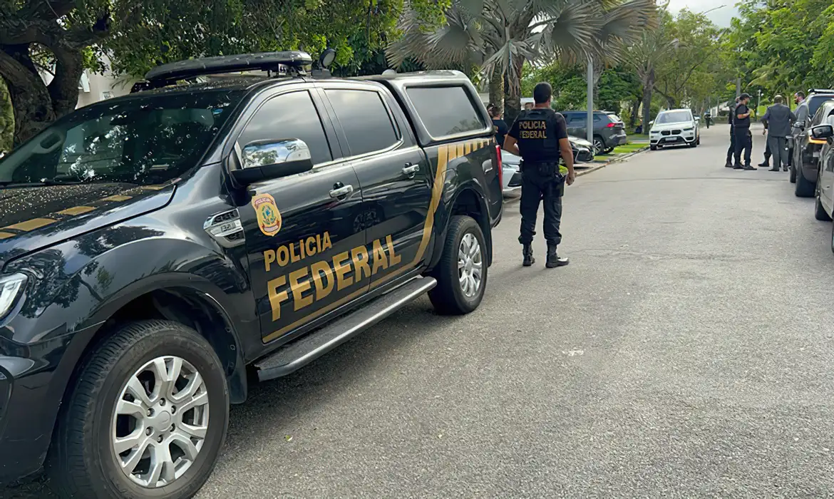 Rio usa laboratório portátil para identificar bebidas falsificadas