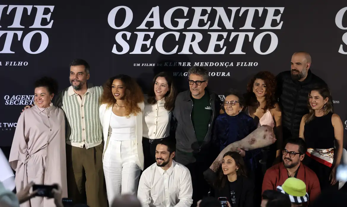 Diretor de O Agente Secreto quer que filme seja descoberto por jovens