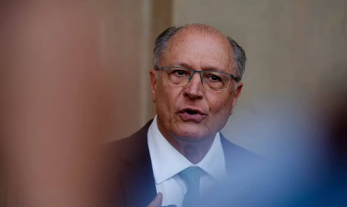 Brasil venderá 6 milhões de barris de petróleo à Índia, diz Alckmin