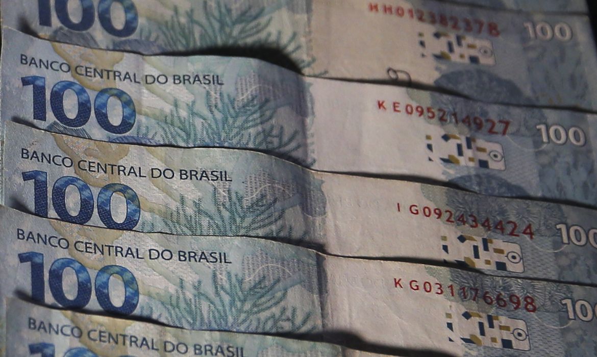 Brasileiros têm R$ 10,4 bilhões em valores esquecidos para resgatar