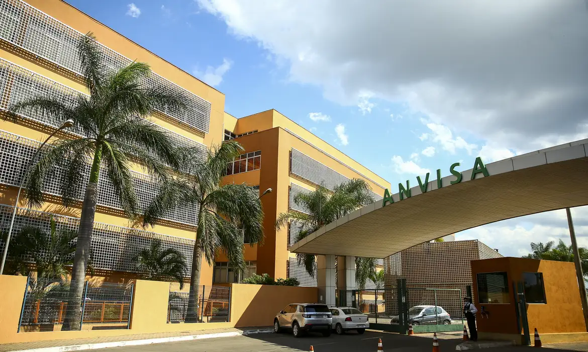 Anvisa proíbe suplementos e energéticos com adição de ozônio