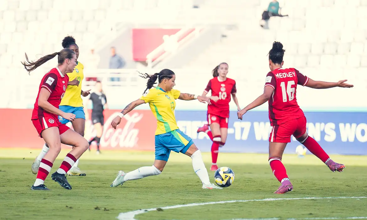 Brasil bate Canadá nos pênaltis e está na semi da Copa Sub-17