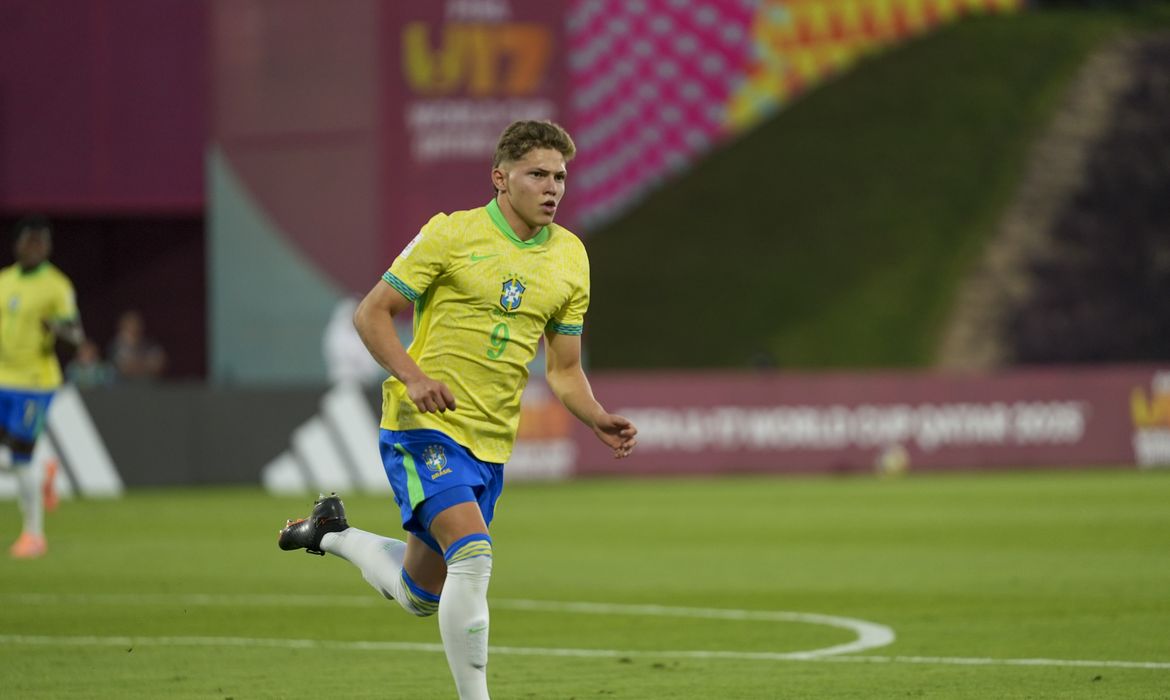 OAB Barro Preto - Brasil marca no último minuto e garante vaga na semi do Mundial Sub-17