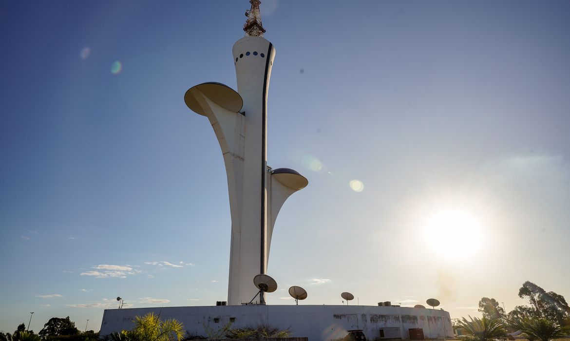 OAB Barro Preto - Governo fará leilão para comprar equipamentos de transmissão digital 