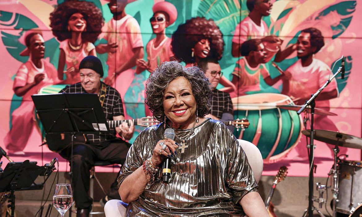 Alcione ganha tributo em programa especial da Rádio Nacional