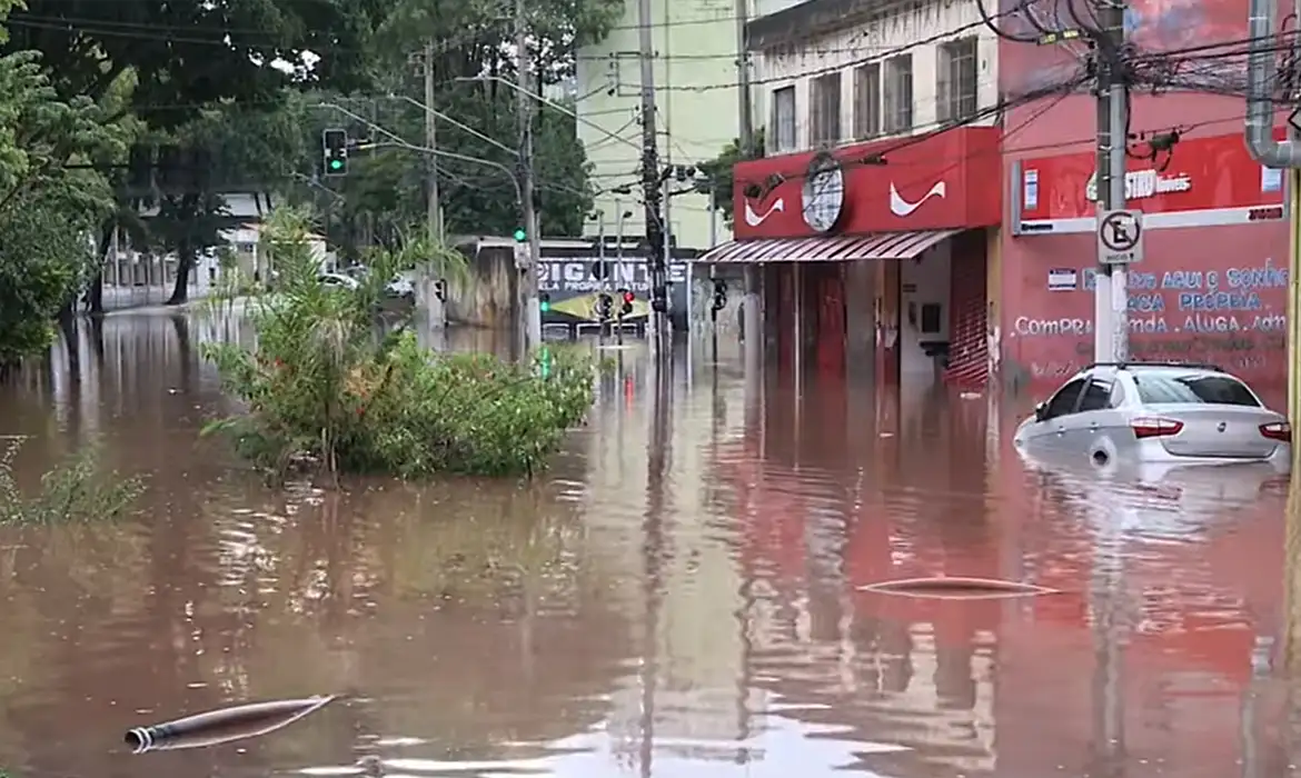 OAB Barro Preto - Domingo de Finados começa com chuva em São Paulo
