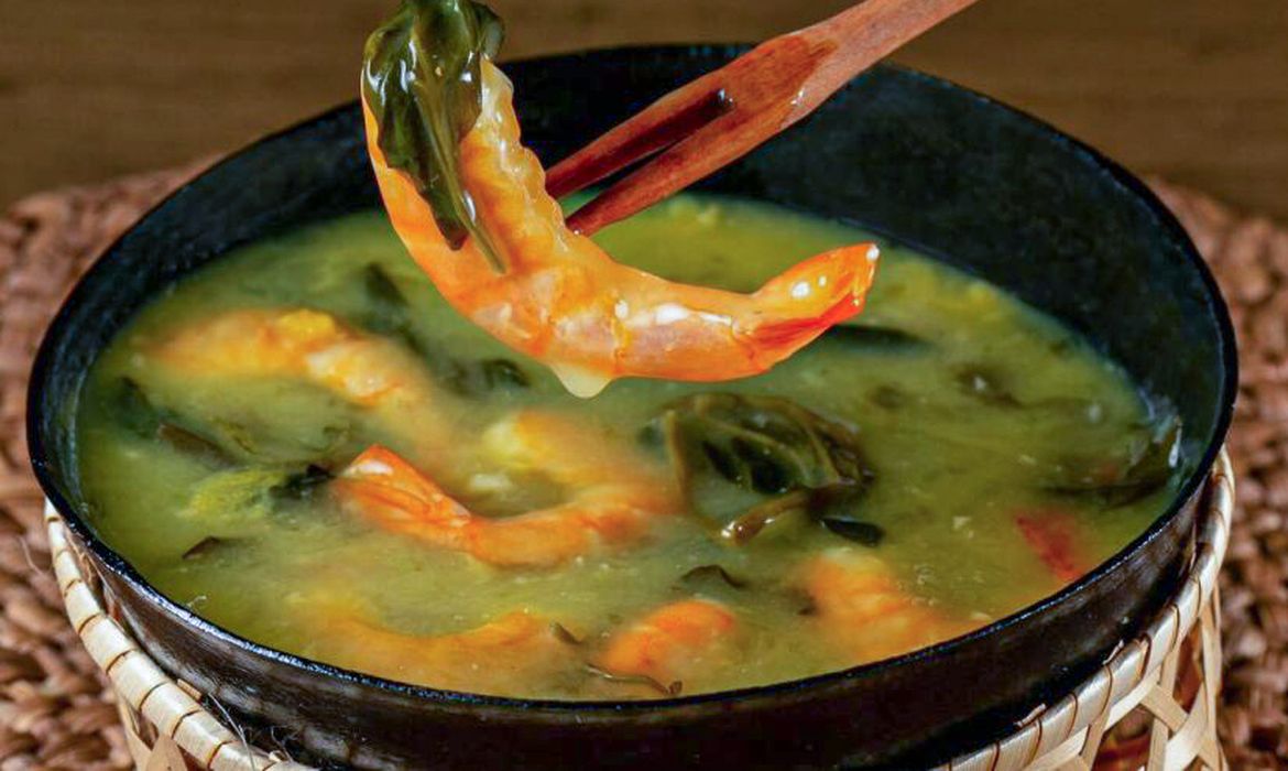 Saber amazônico: tacacazeiras são agora patrimônio cultural do Brasil