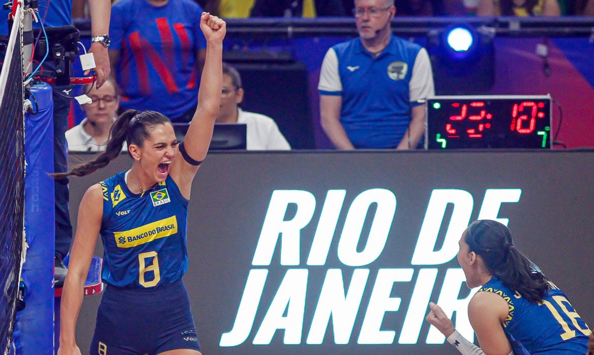 Central Julia Kudiess é eleita a 5ª melhor jogadora do vôlei mundial