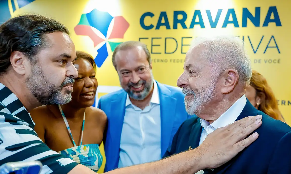 OAB Barro Preto - “Estado tem que chegar aos mais pobres”, diz Lula em evento em MG