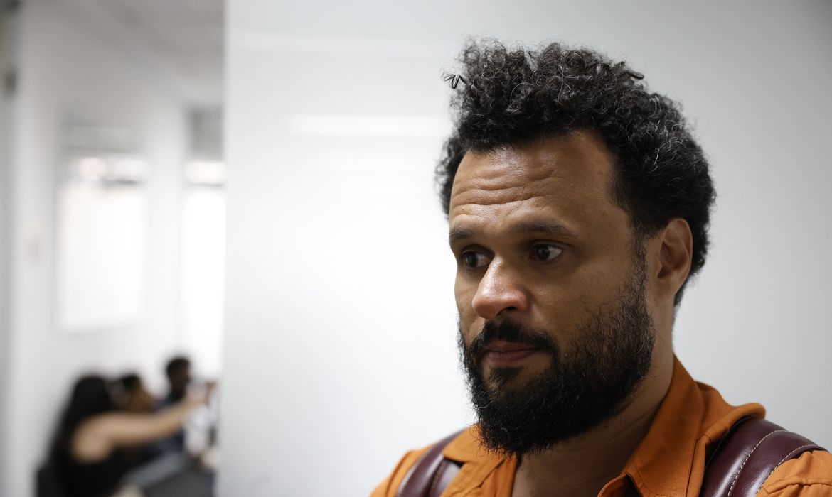 Pesquisador da Uerj defende monitoramento da trajetória de ex-cotistas