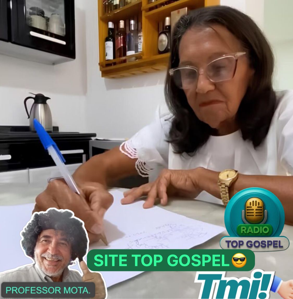 Aposentada aos 78 anos se forma em direito e faz seu TCC todo a mão por não saber usar computador.