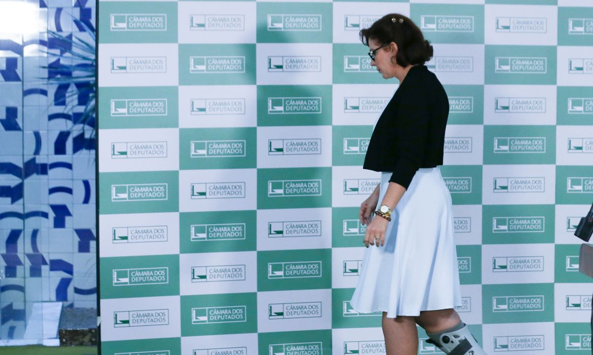 OAB Barro Preto - Câmara rejeita cassação da deputada Carla Zambelli