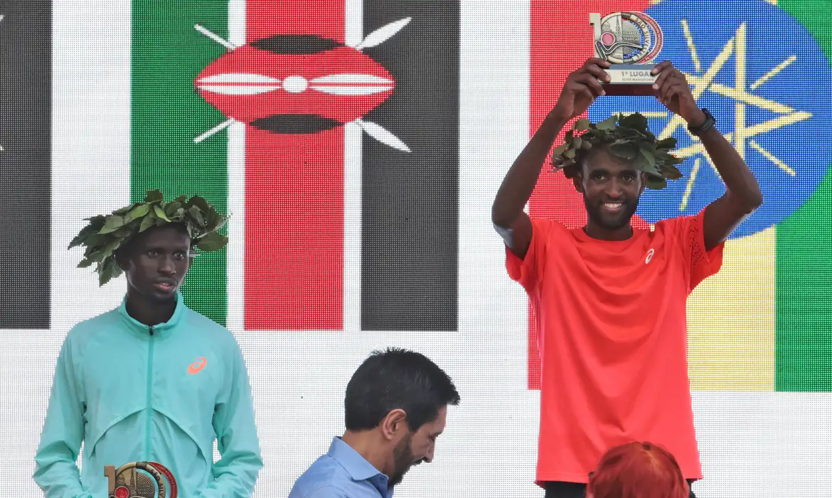 Com ultrapassagem nos minutos finais, etíope vence a São Silvestre