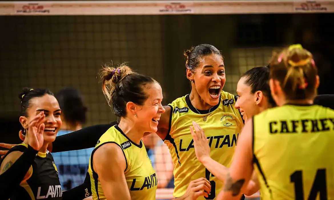 OAB Barro Preto - Praia e Osasco encaram clubes italianos na semi do Mundial de vôlei