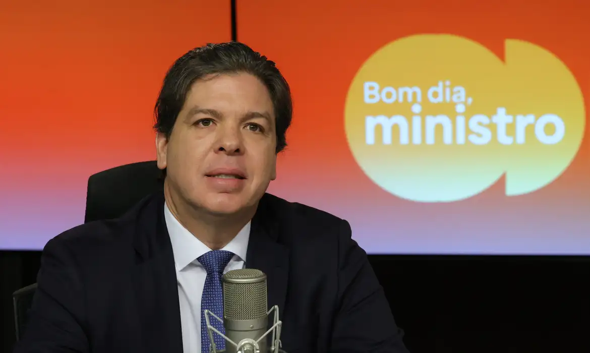 Governo diz que conectará 100% das escolas até fim de 2026