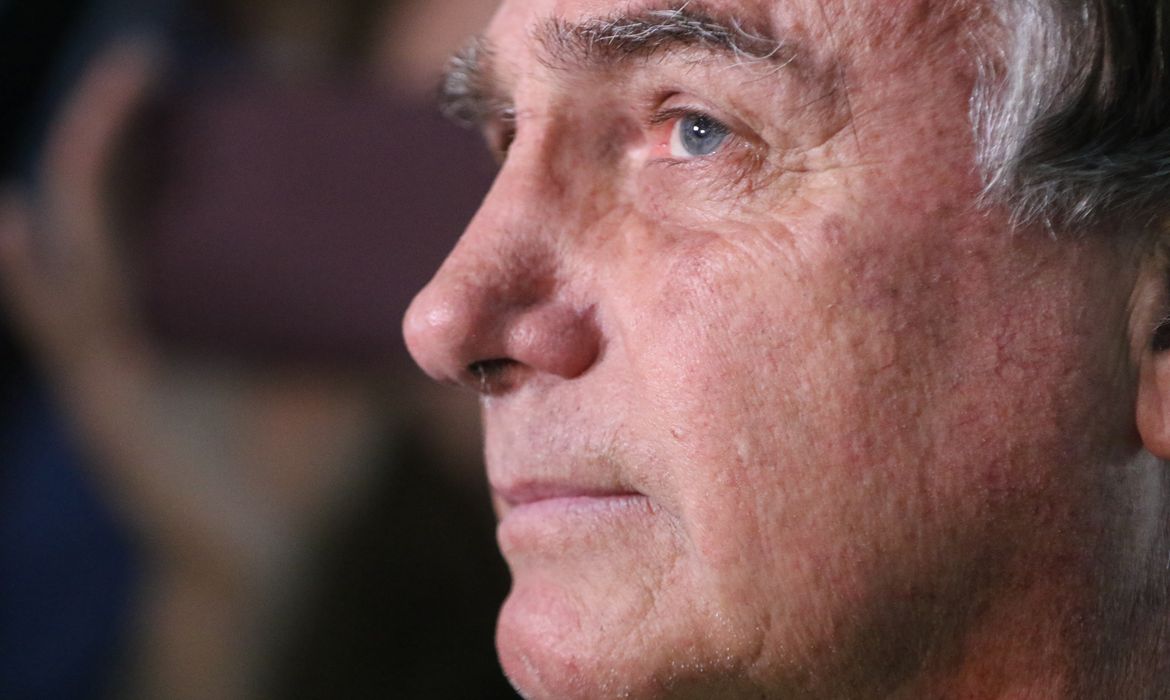 OAB Barro Preto - Após pedido de cirurgia, Moraes manda PF fazer perícia em Bolsonaro