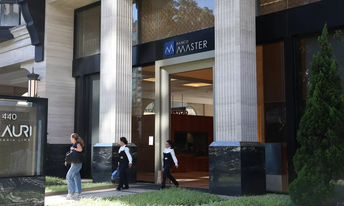 FGC inicia pagamento de clientes do Banco Master com até R$ 250 mil