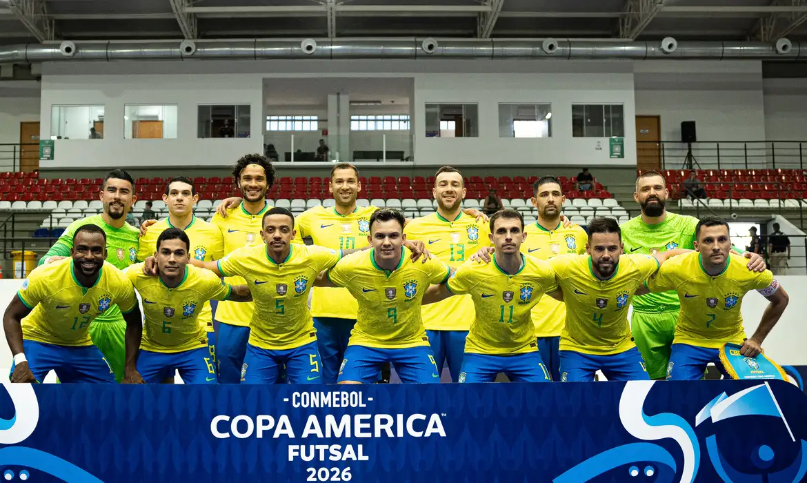 Brasil enfrenta Peru para avançar à final da Copa América de futsal