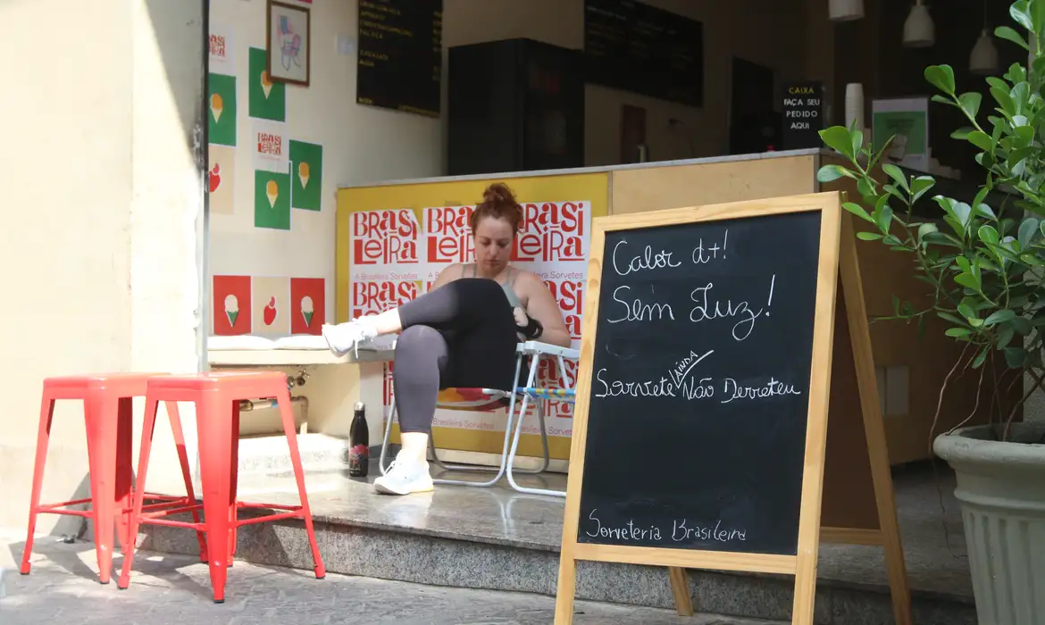 AGU vai investigar apagões em São Paulo; ordem foi do presidente Lula