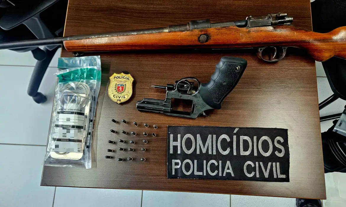 PR: policiais são presos suspeitos de roubo de R$ 15 milhões em joias