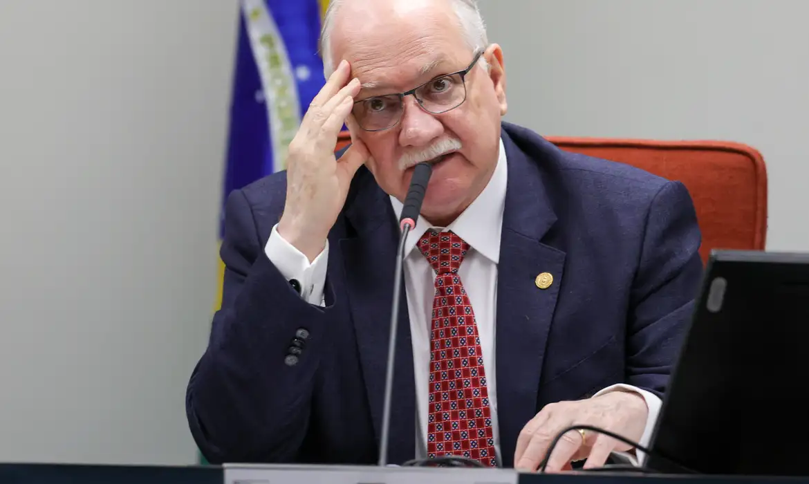 Fachin diz que democracia atravessa tempos desafiadores