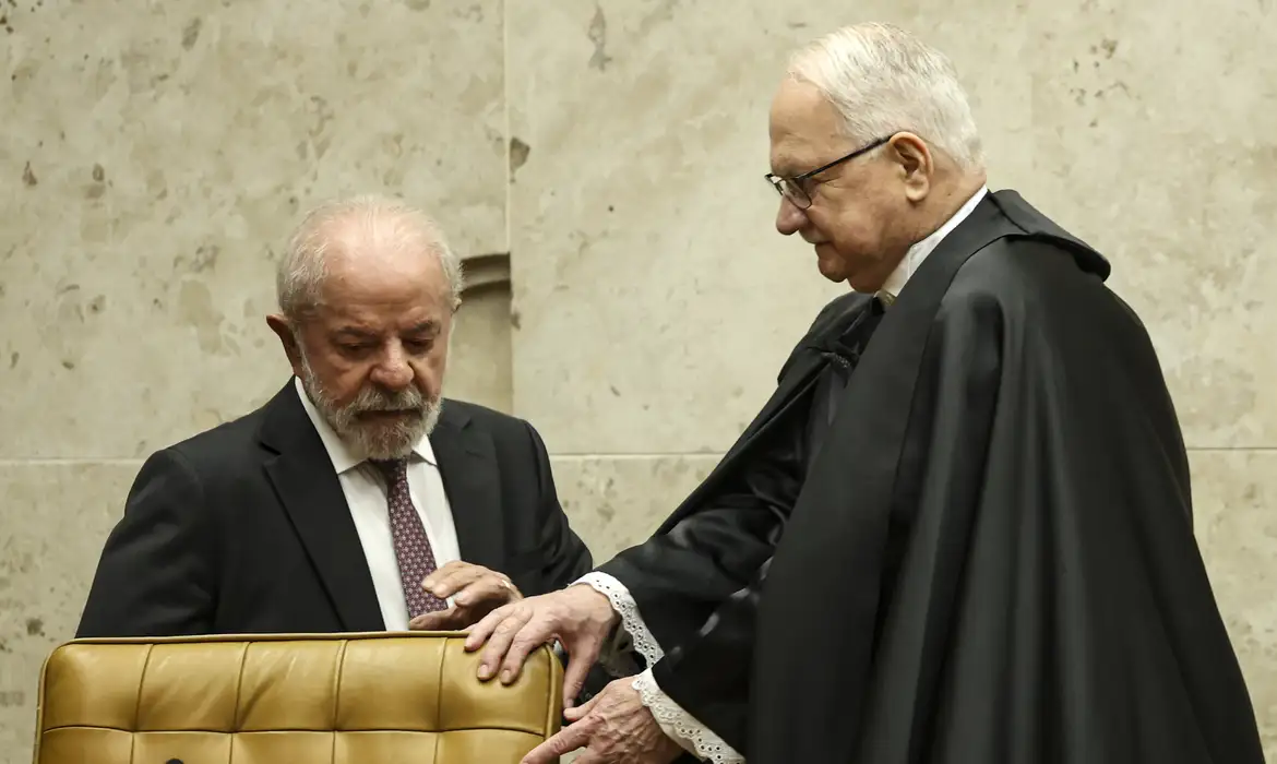 “Brasil é maior que golpistas”, diz Lula na abertura do ano Judiciário