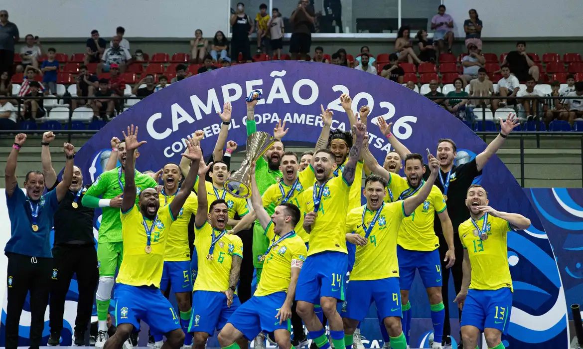 Brasil bate Argentina e conquista 12º título na Copa América de Futsal