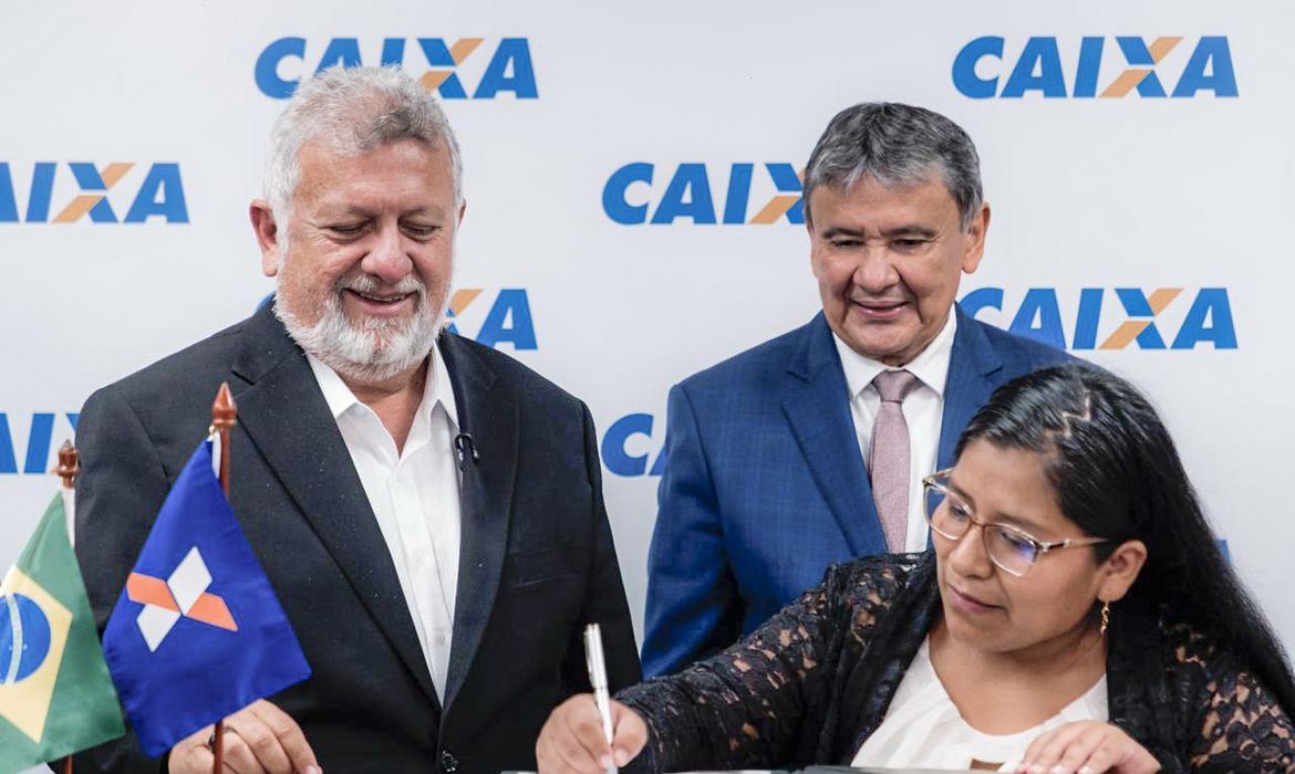 Caixa e MDS lançam microcrédito para integrantes no CadÚnico