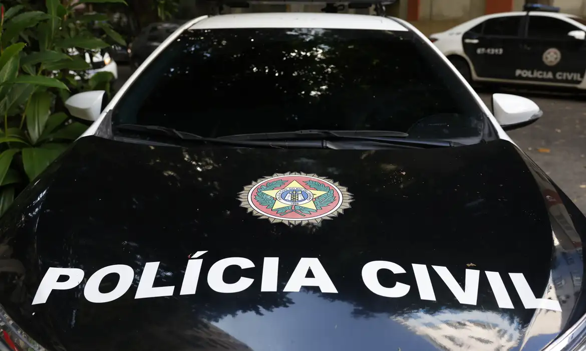 Rio: Polícia prende professor universitário que abusou de 4 crianças